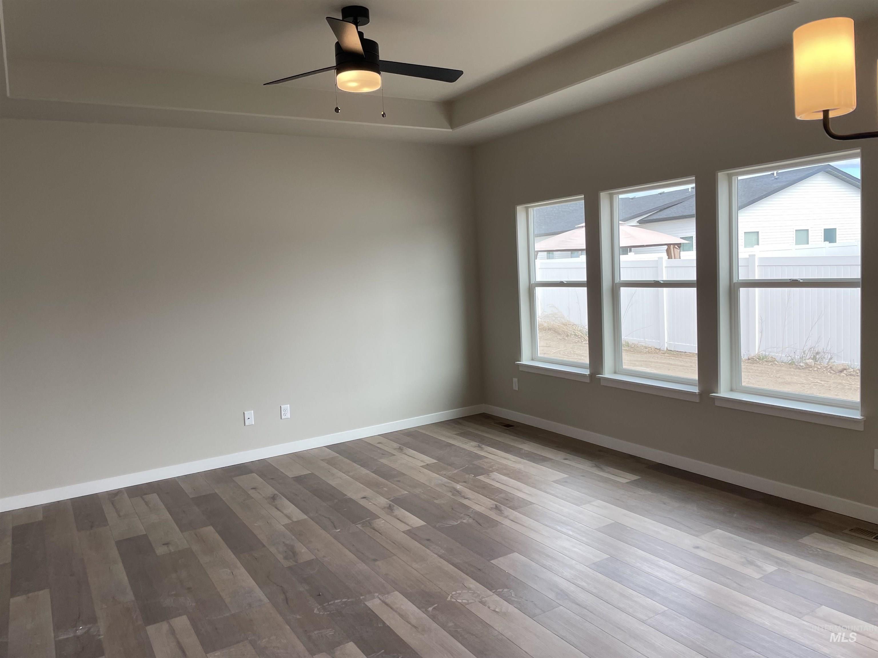 467 Hope Ave Property Photo 3