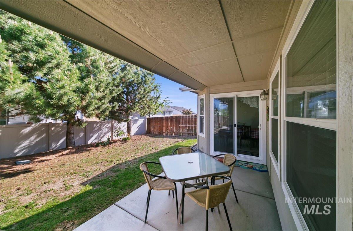 1207 Empire Court Property Photo 27