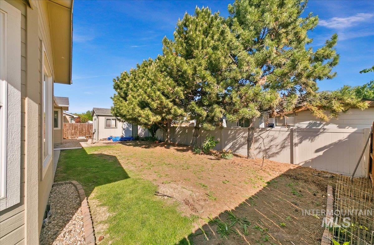 1207 Empire Court Property Photo 29