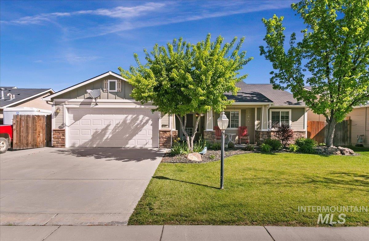 1207 Empire Court Property Photo 35