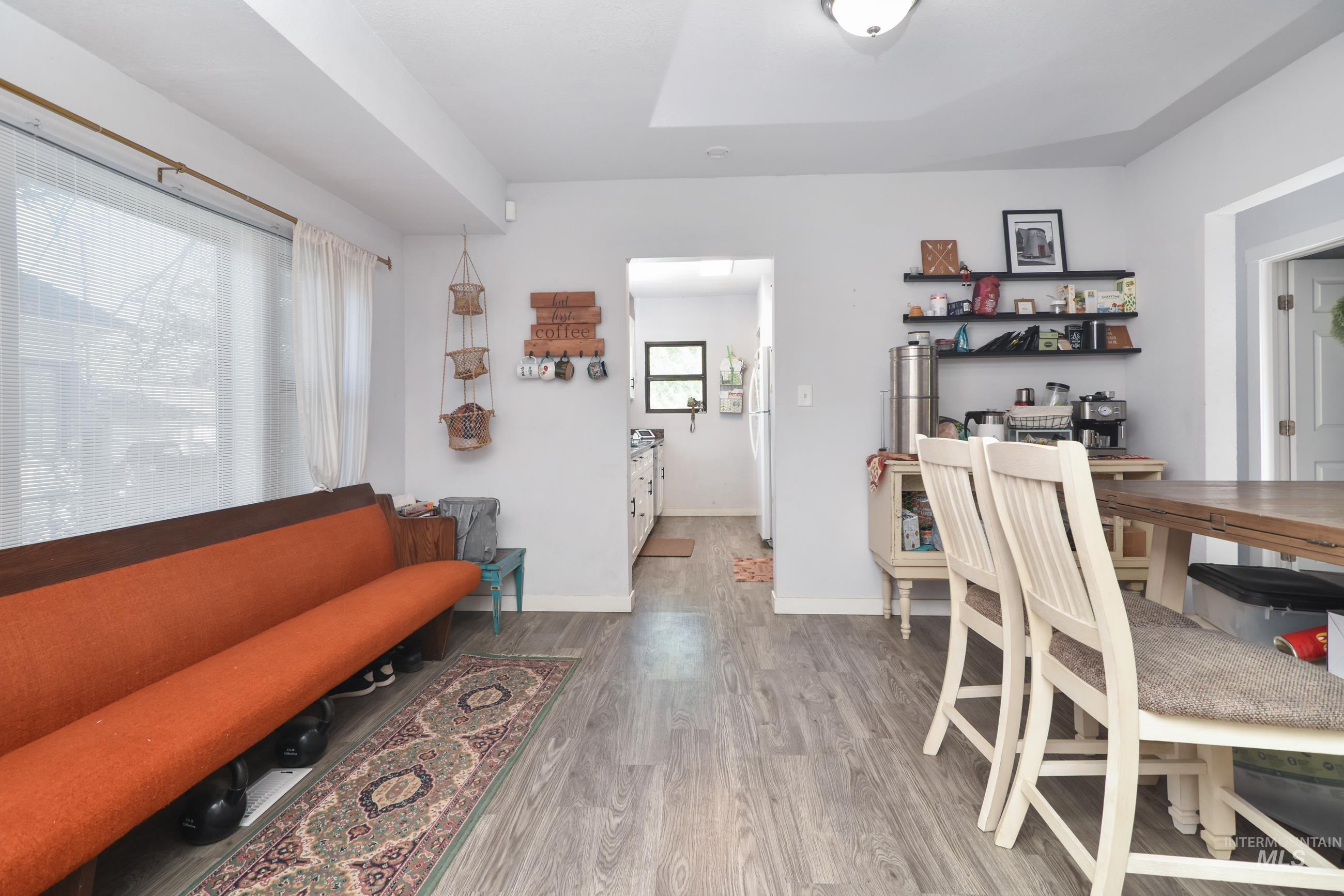 1713 Blaine St Property Photo 5