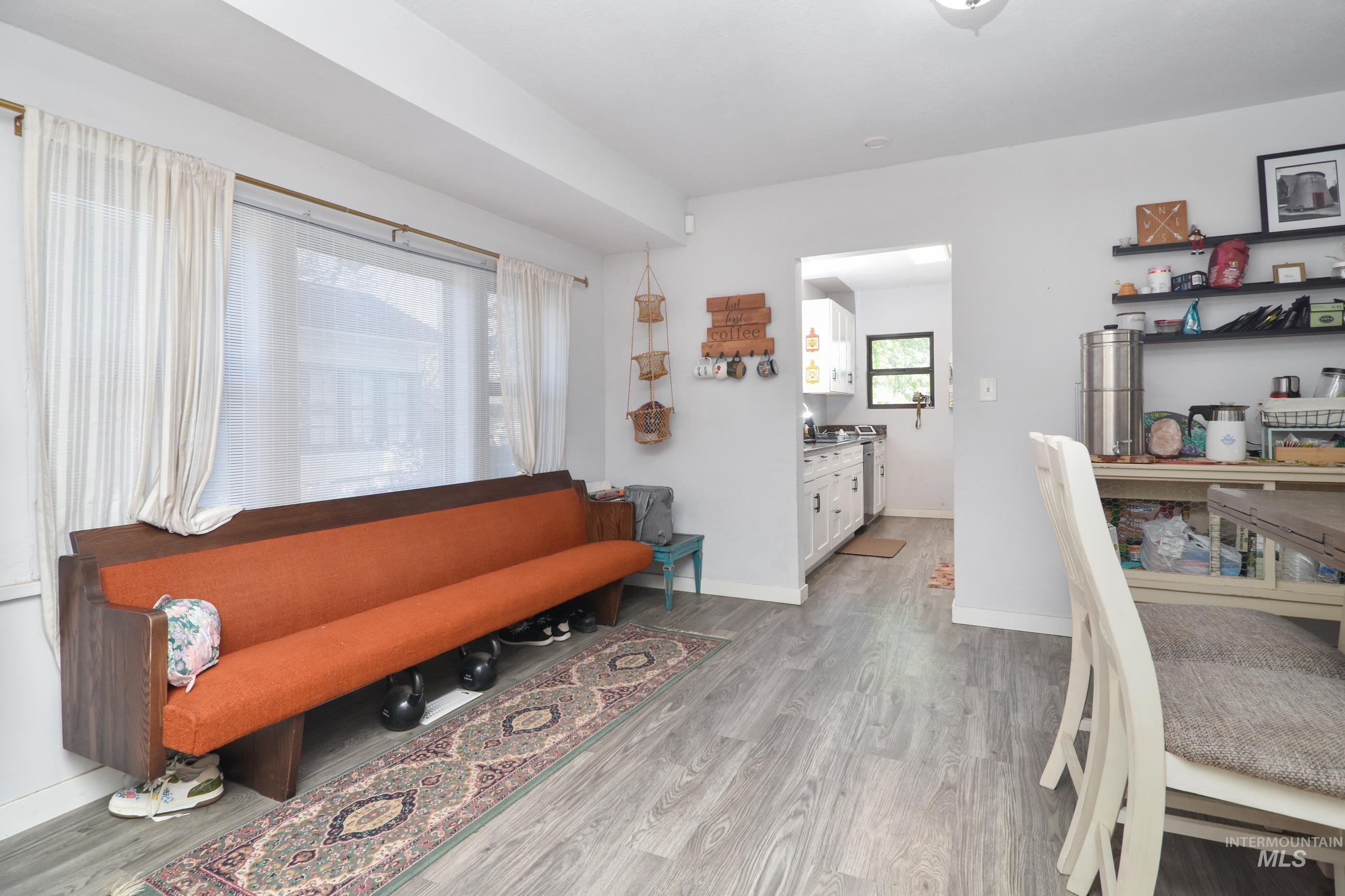 1713 Blaine St Property Photo 6