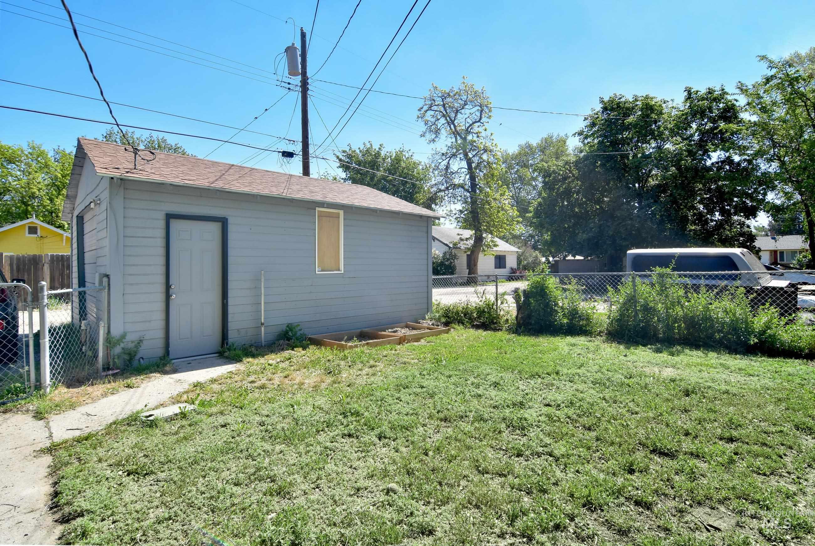 1713 Blaine St Property Photo 27