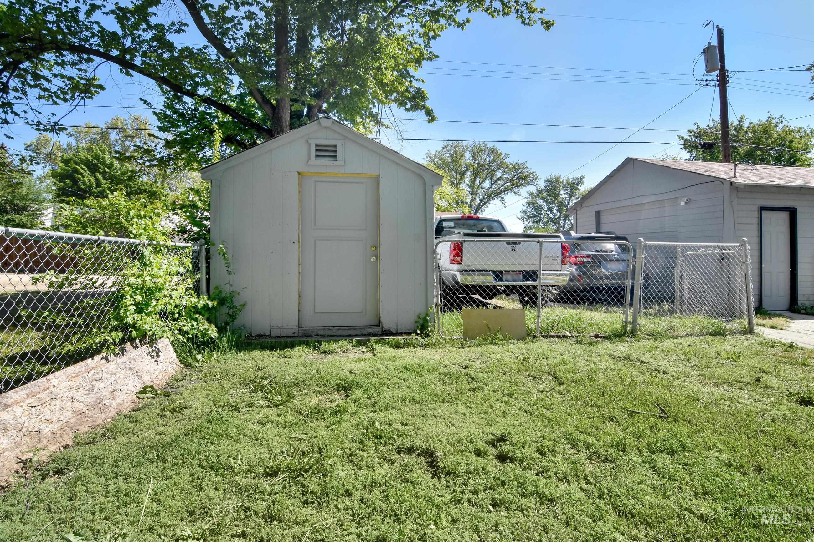 1713 Blaine St Property Photo 28