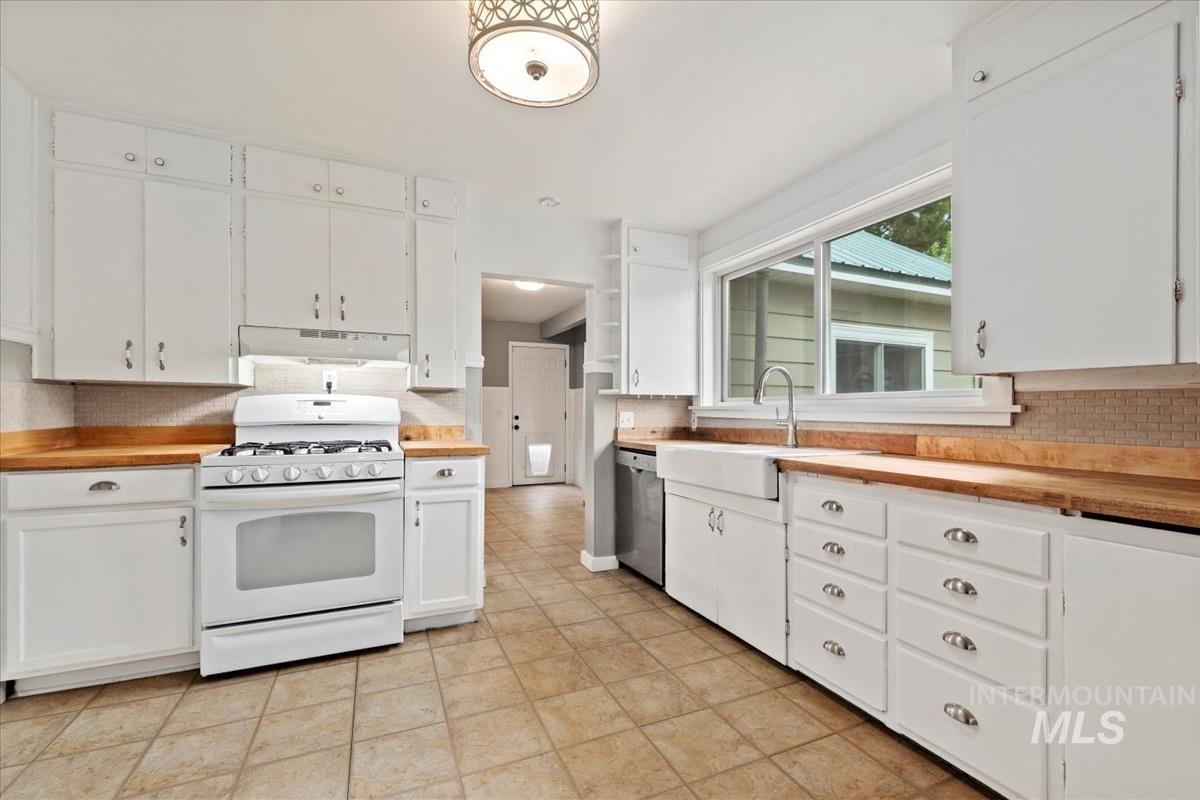 68 W Garfield Ave. Property Photo 11
