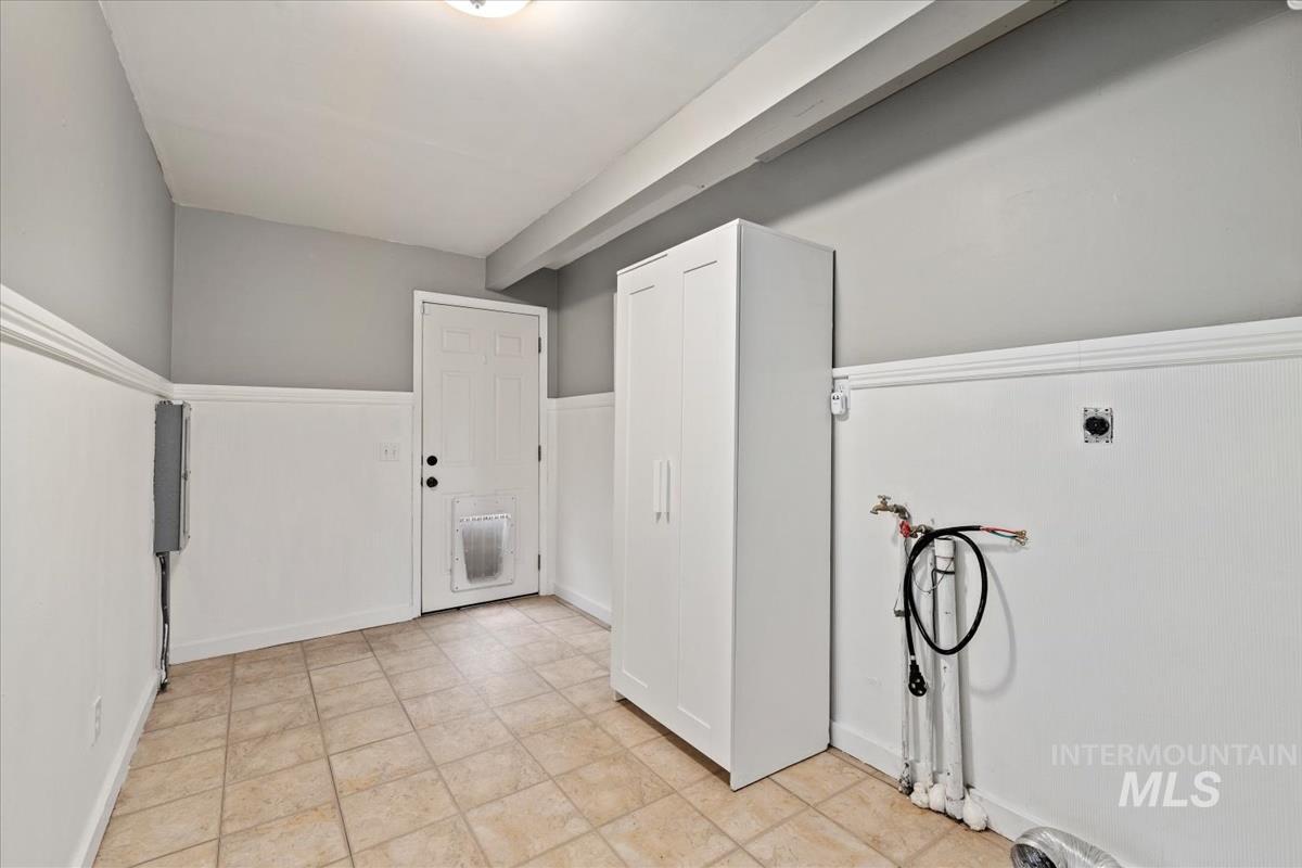 68 W Garfield Ave. Property Photo 13