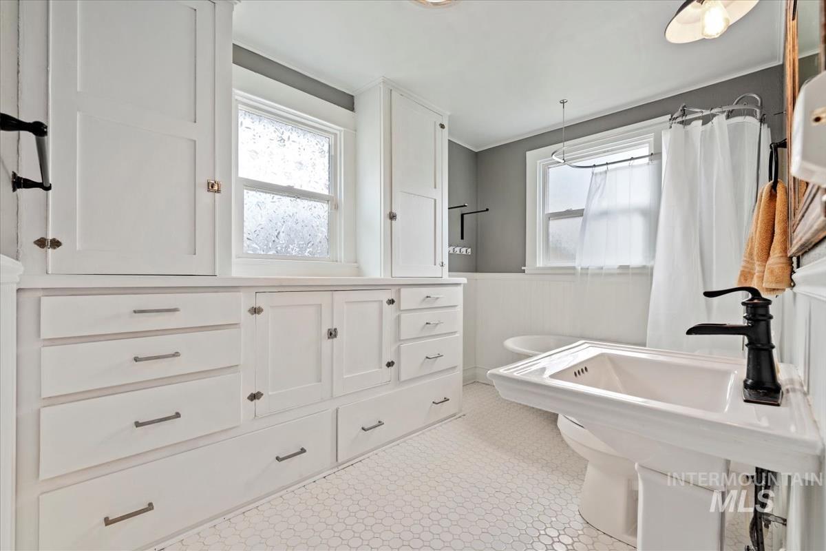 68 W Garfield Ave. Property Photo 17