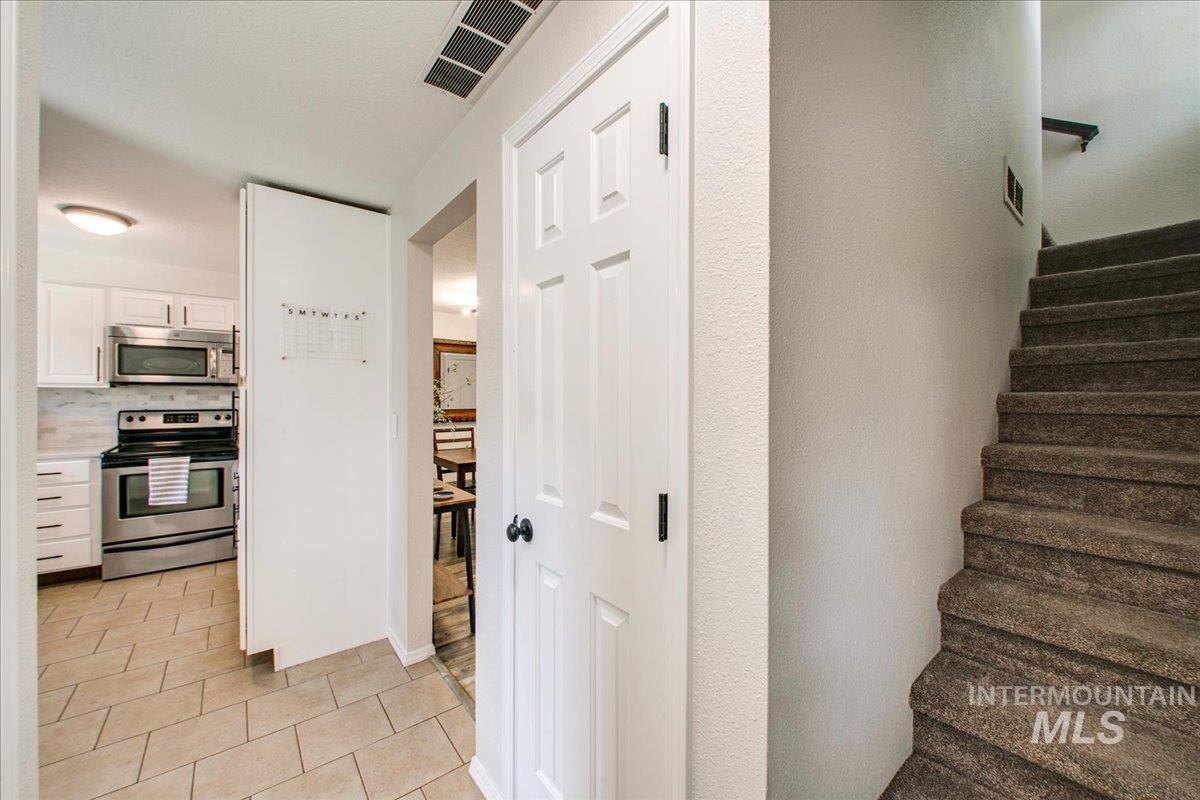 3017 S Windstream Ln Property Photo 16