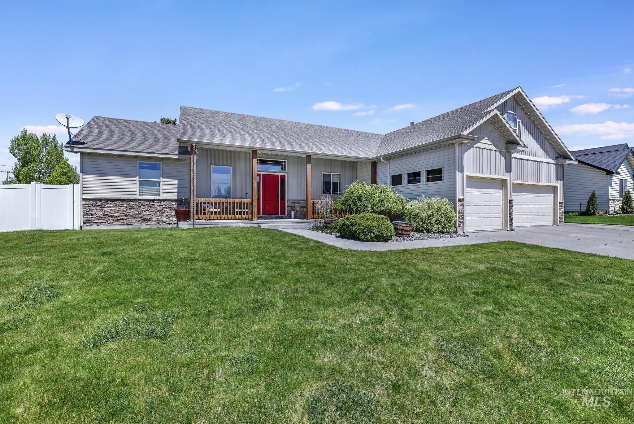 914 Oakwood Street Property Photo
