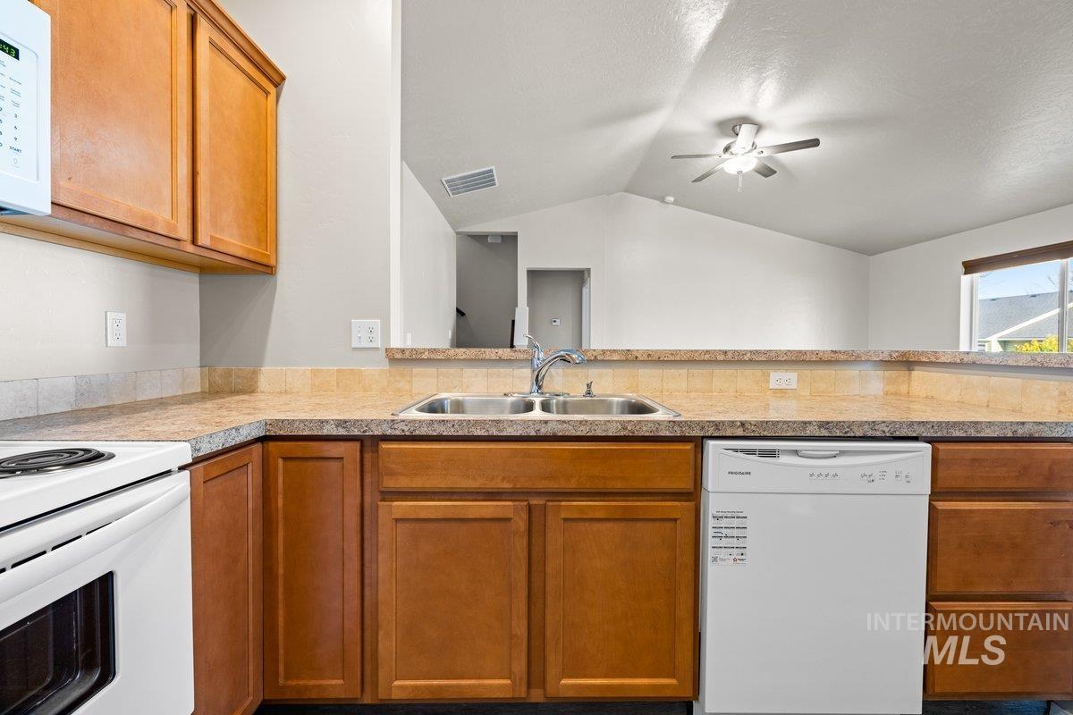 11452 W Meliadine River Property Photo 12