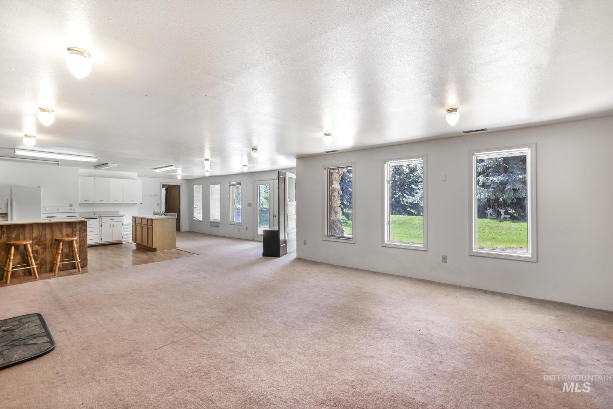 569 Spring Creek Rd Property Photo 44