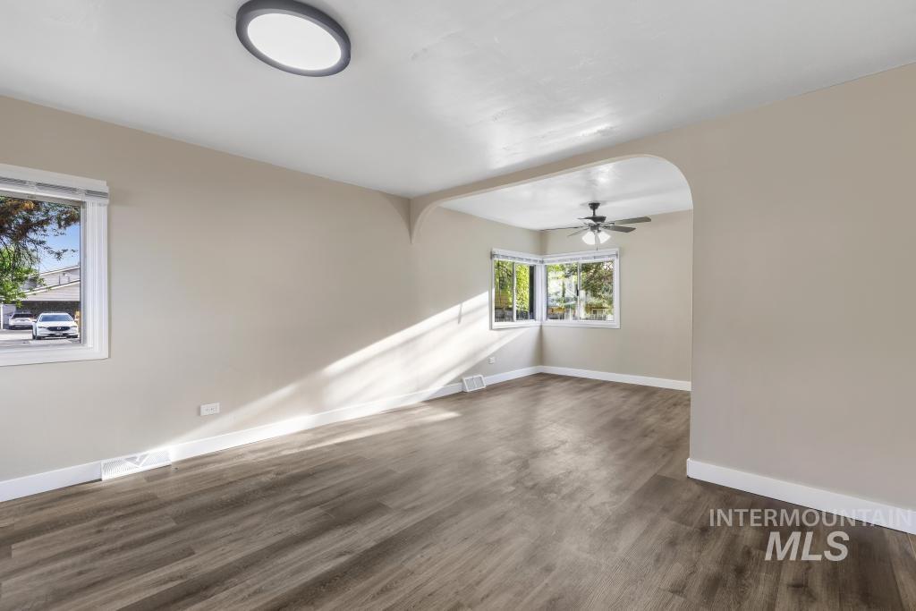 655 Quincy St Property Photo 14
