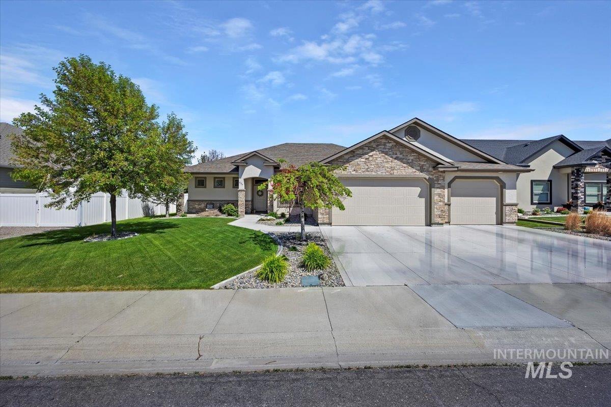 534 Stonehedge Way Property Photo 1