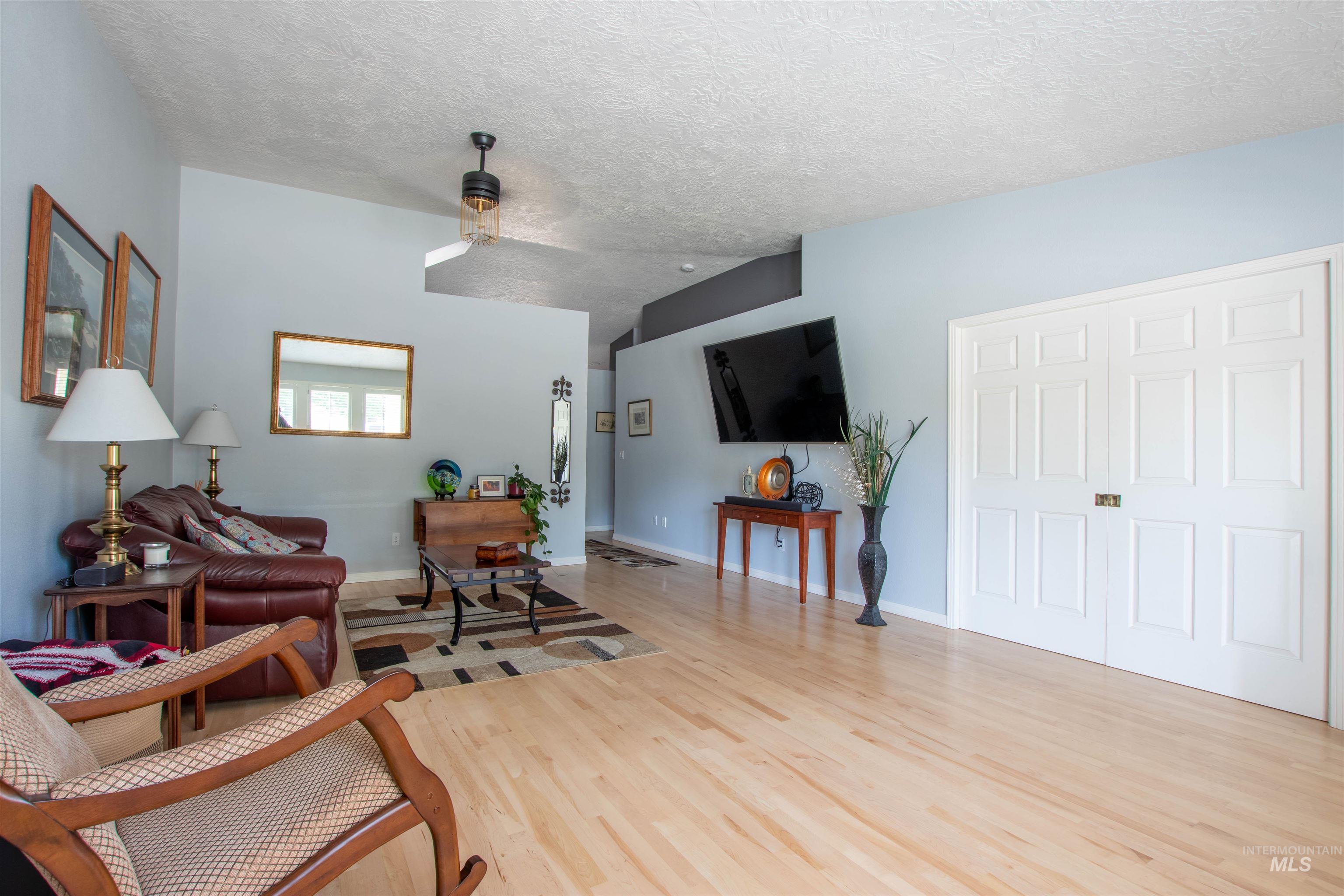 4023 N Bayou Ln Property Photo 4