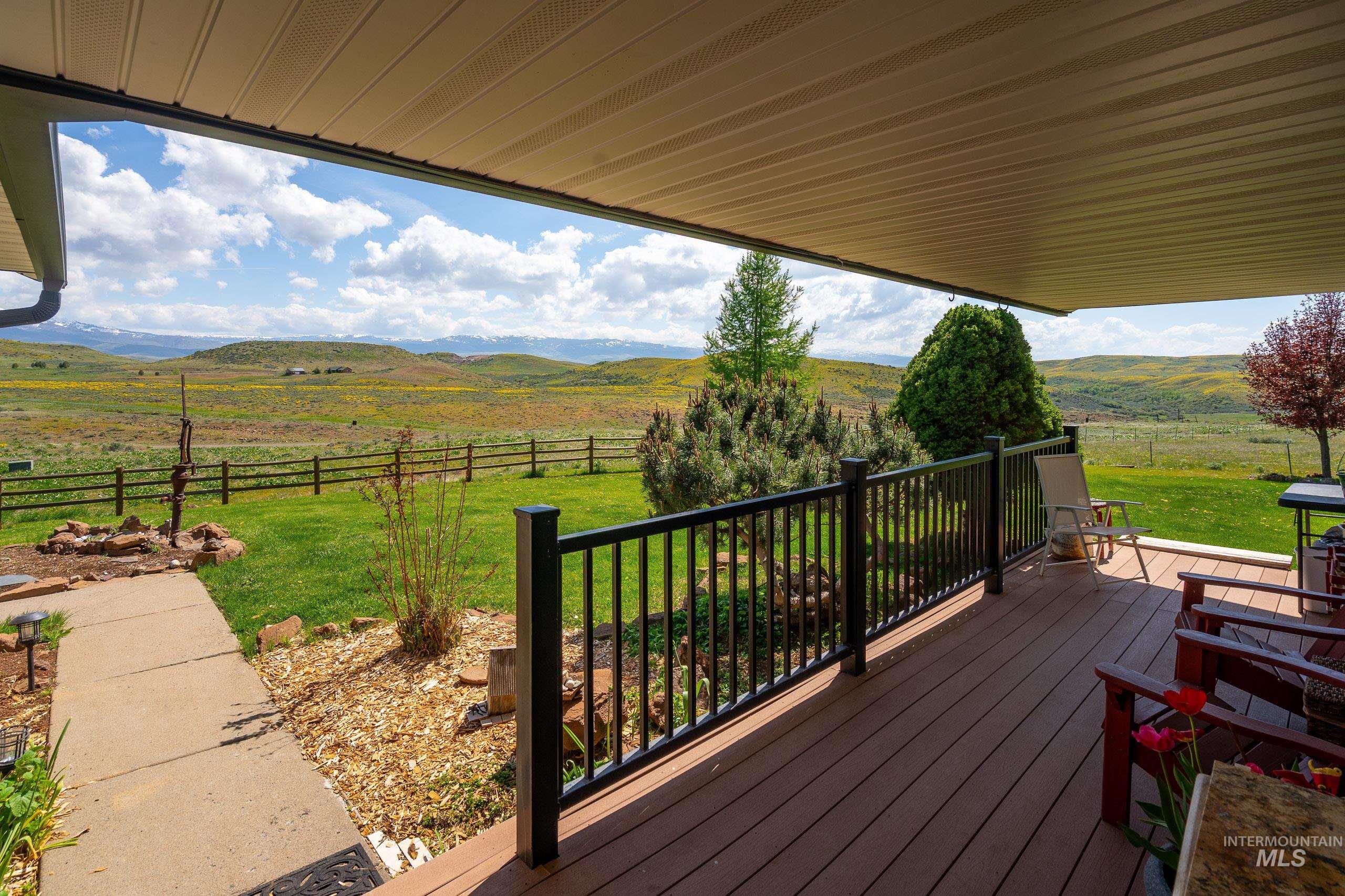 1821 Canyon Rd Property Photo 8
