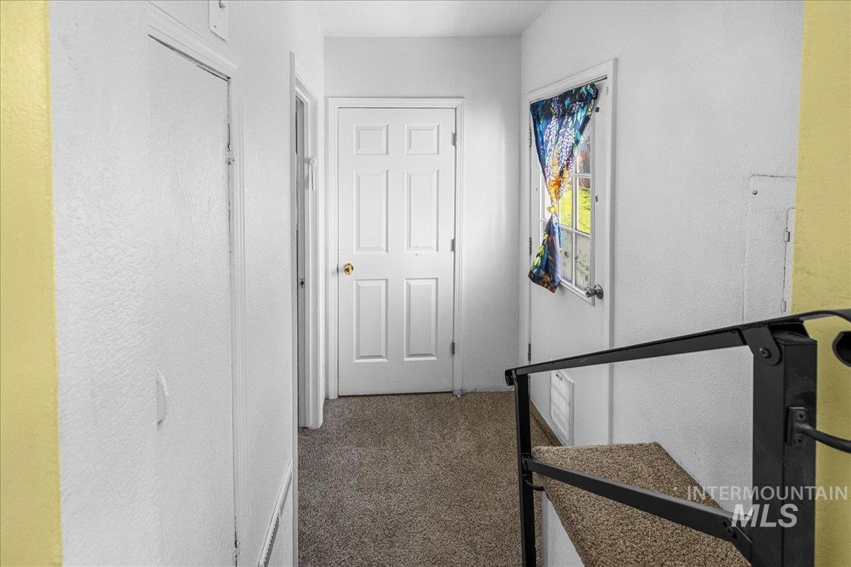 720 4th N Property Photo 14
