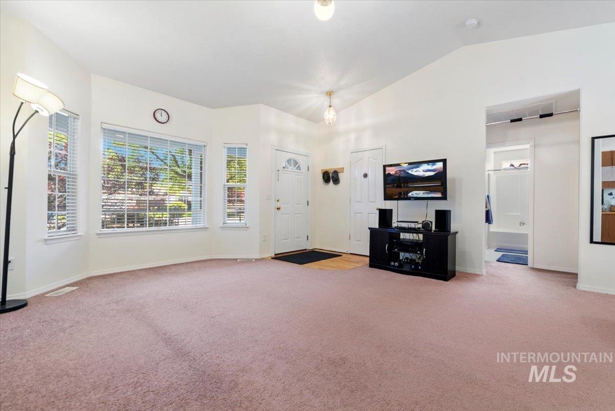 6927 N Misty Cove Ave Property Photo 5