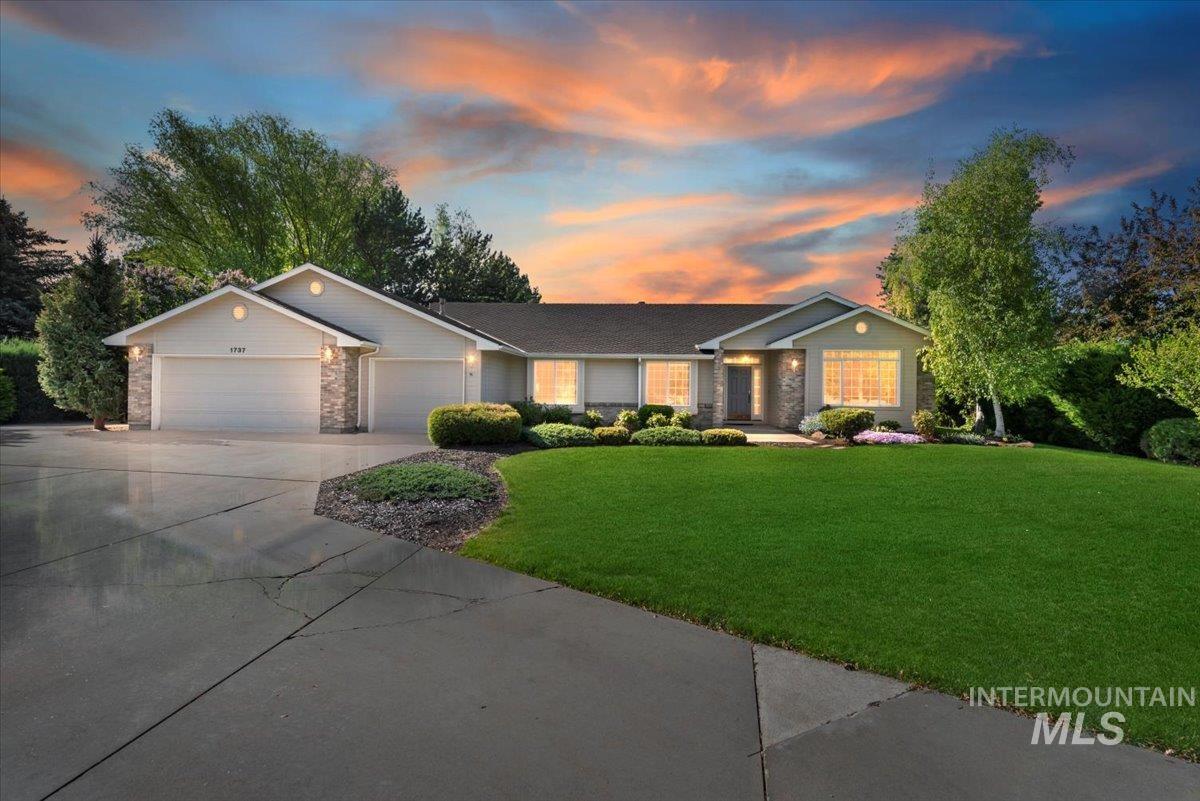 1737 E Stadler Ct Property Photo