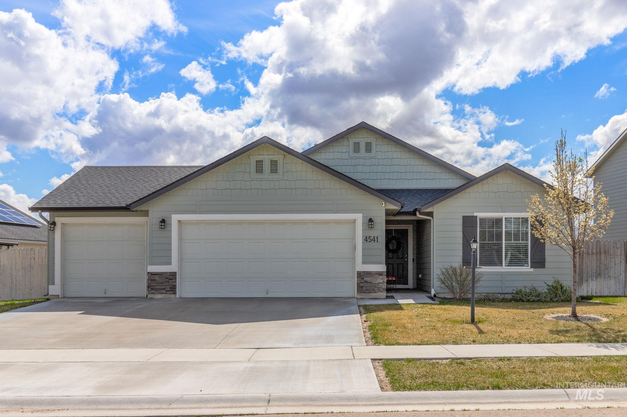 4541 E Stone Falls Dr. Property Photo 1
