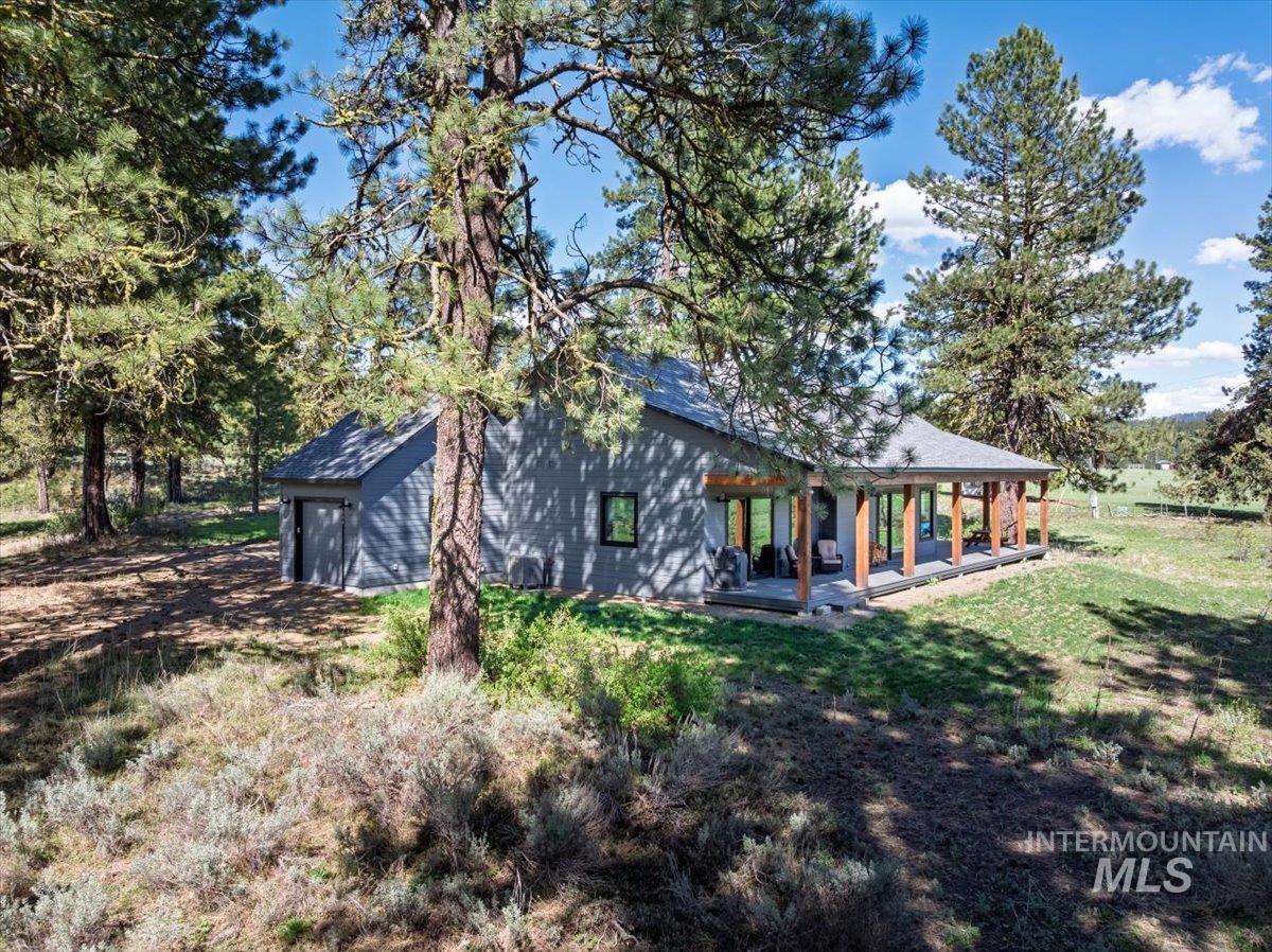 190 Wilderness Lake Rd Property Photo 1