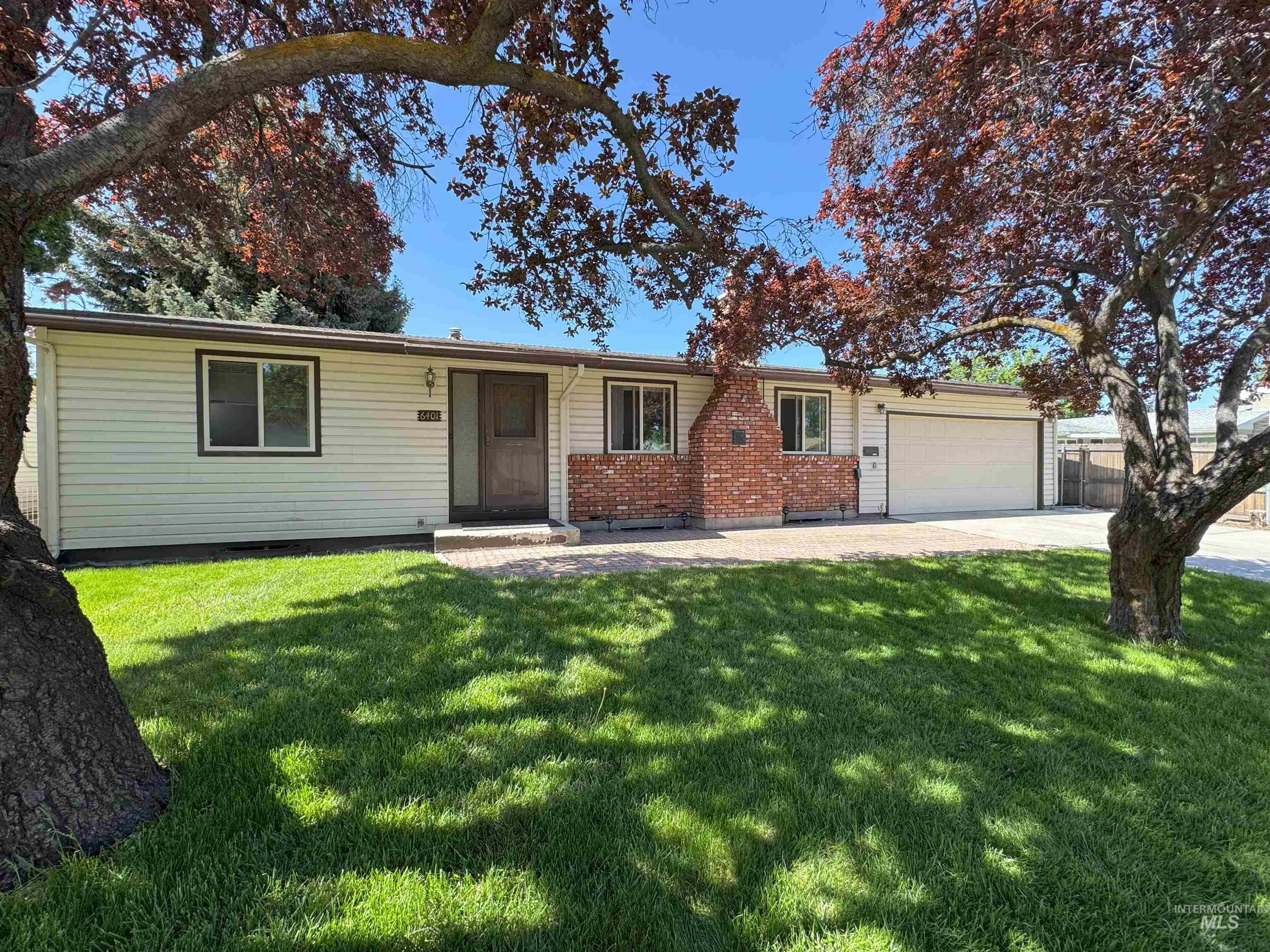 6401 W Grandview Street Property Photo