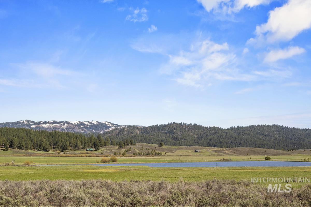 L18 B2 Wilderness Lake Road Property Photo