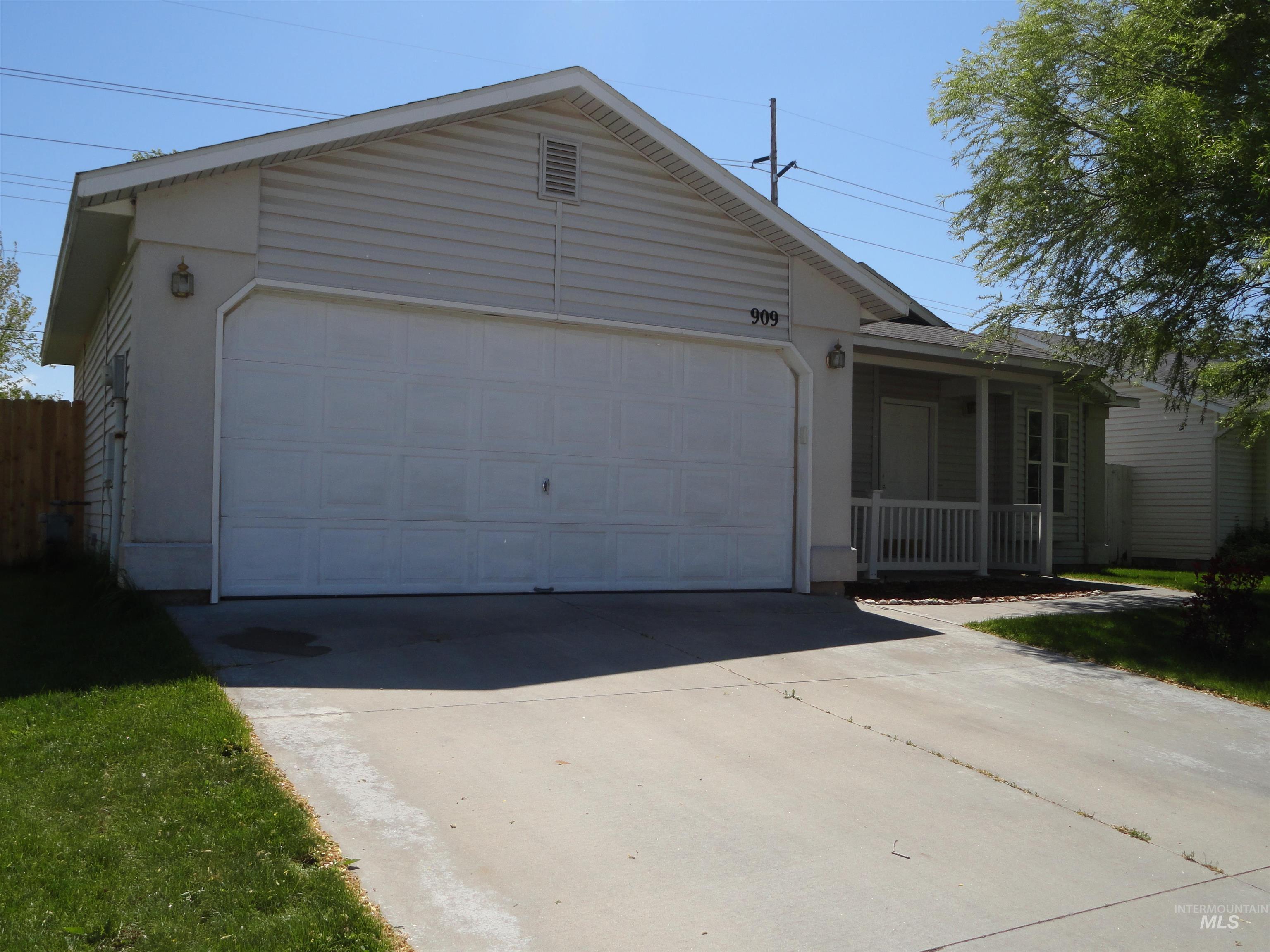 909 W Oakmont Av Property Photo 2
