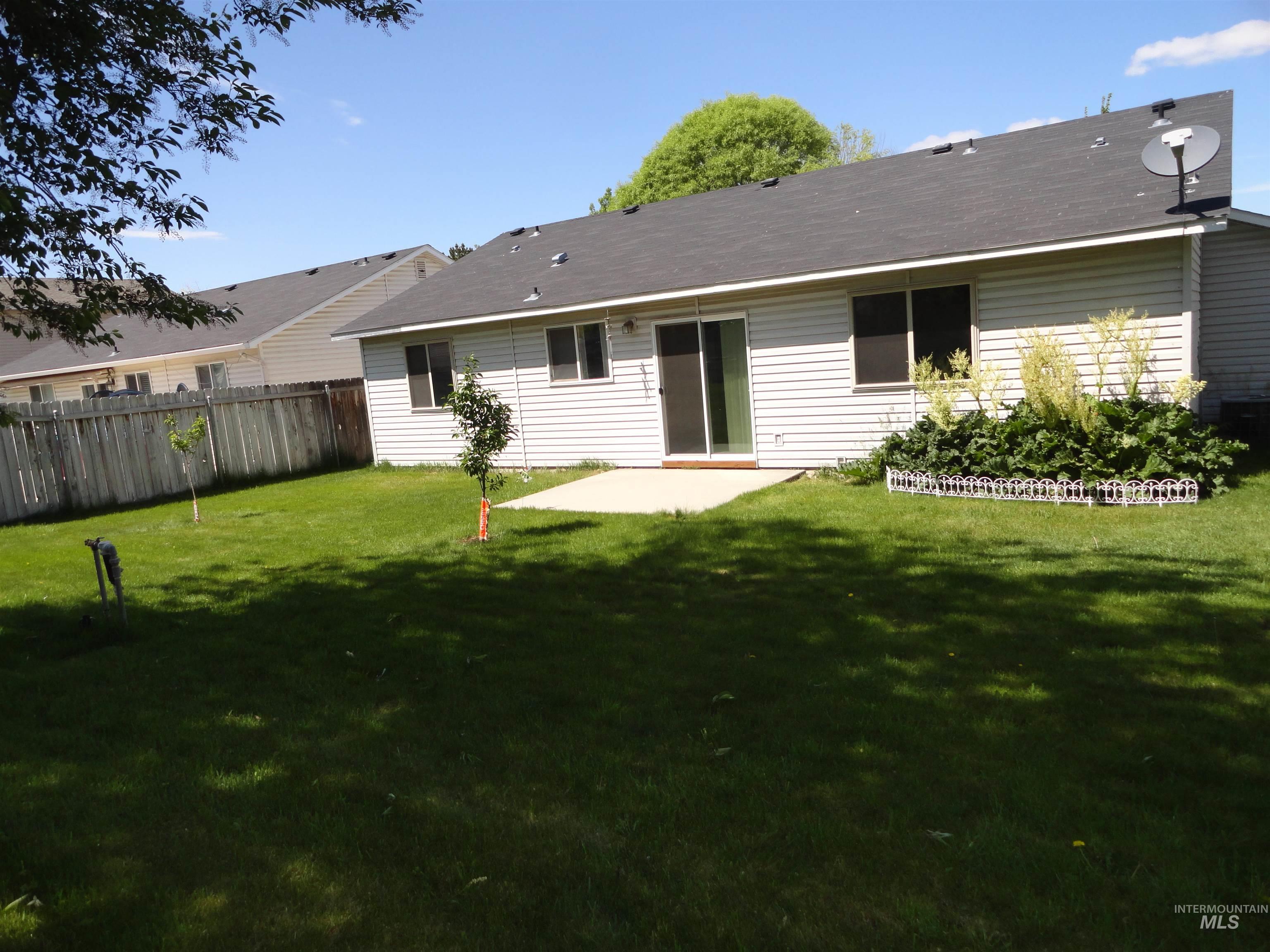 909 W Oakmont Av Property Photo 3