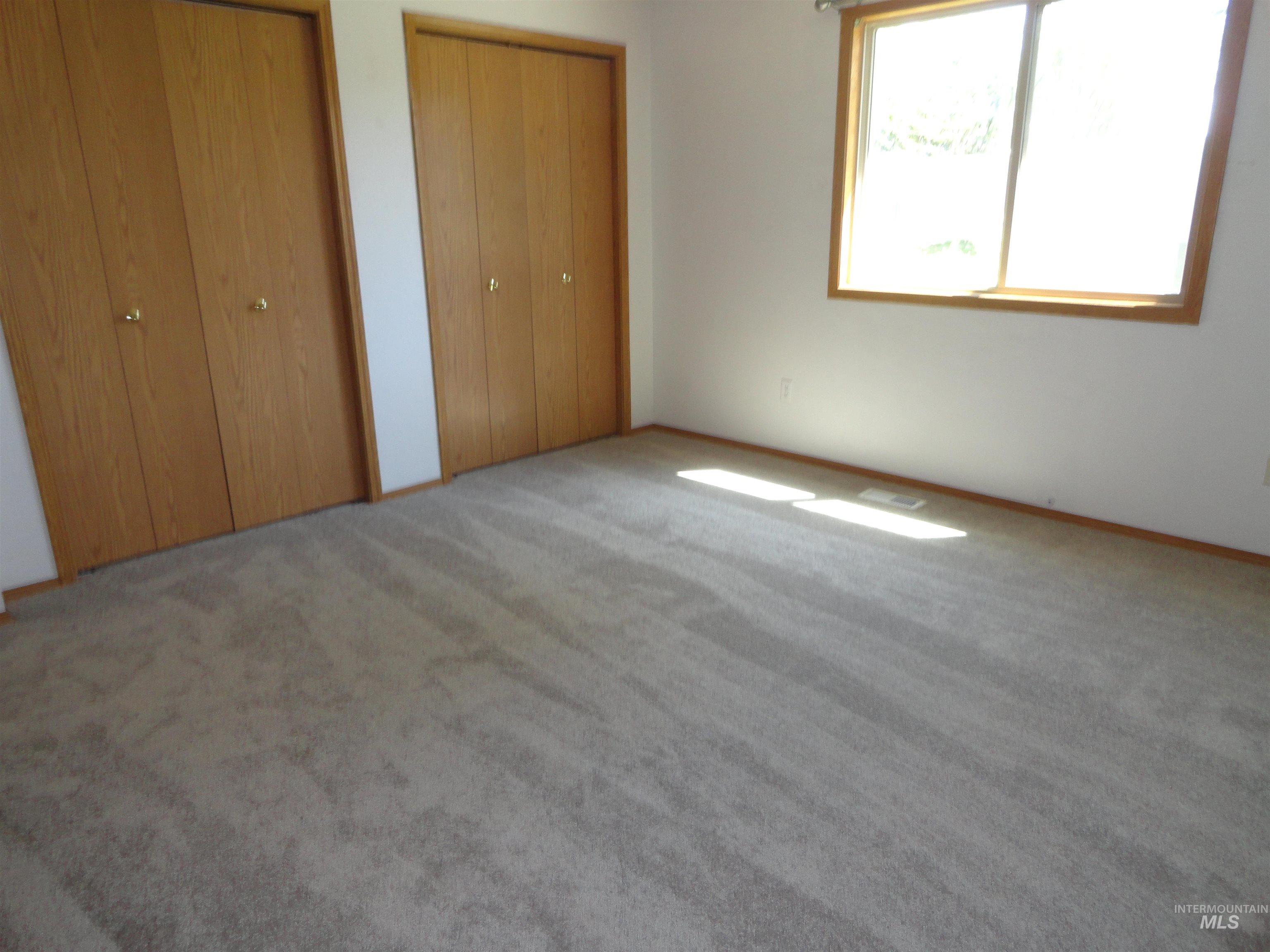 909 W Oakmont Av Property Photo 7