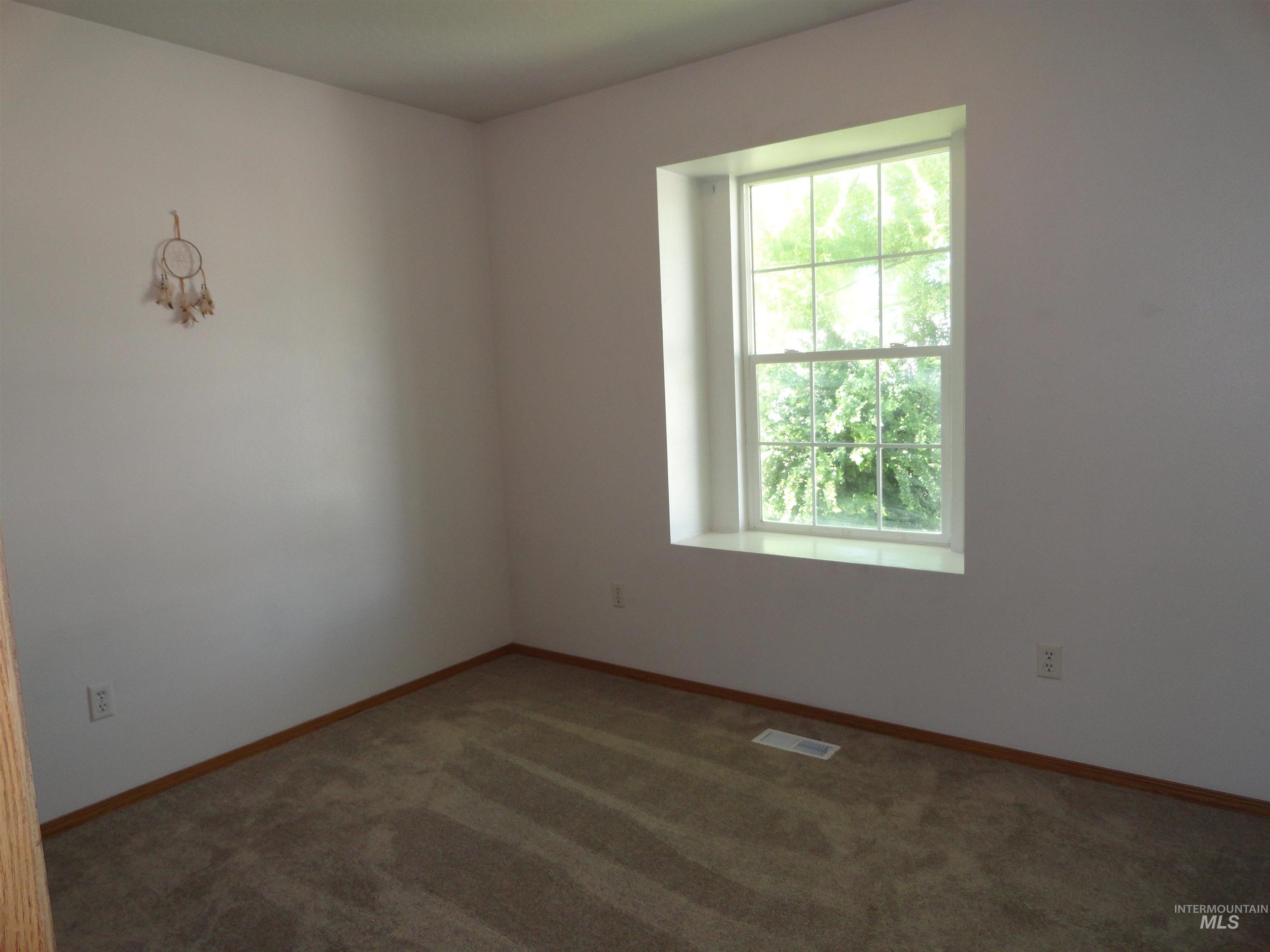 909 W Oakmont Av Property Photo 8