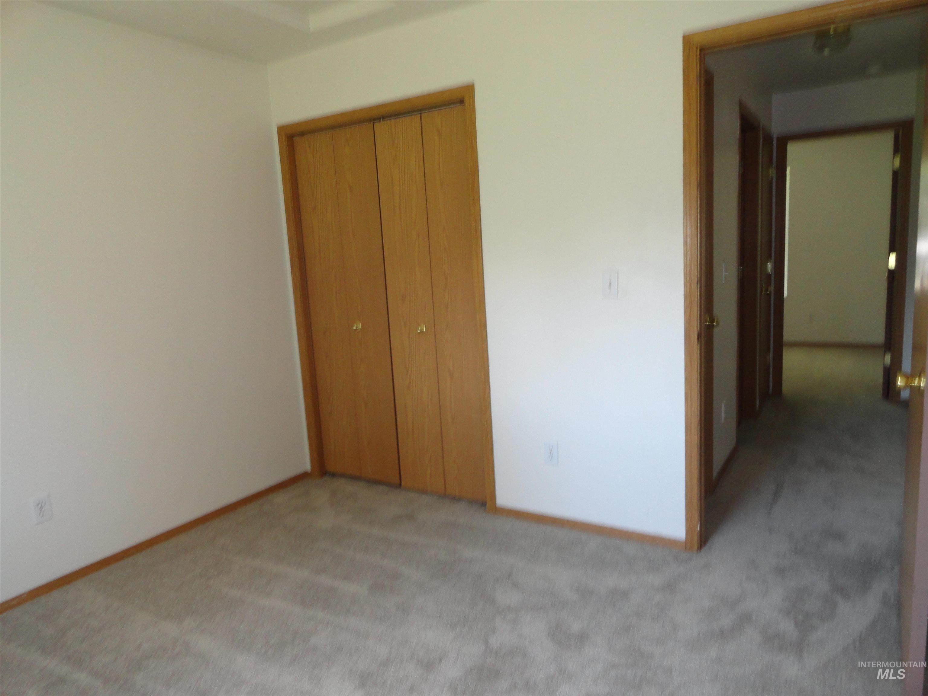 909 W Oakmont Av Property Photo 11