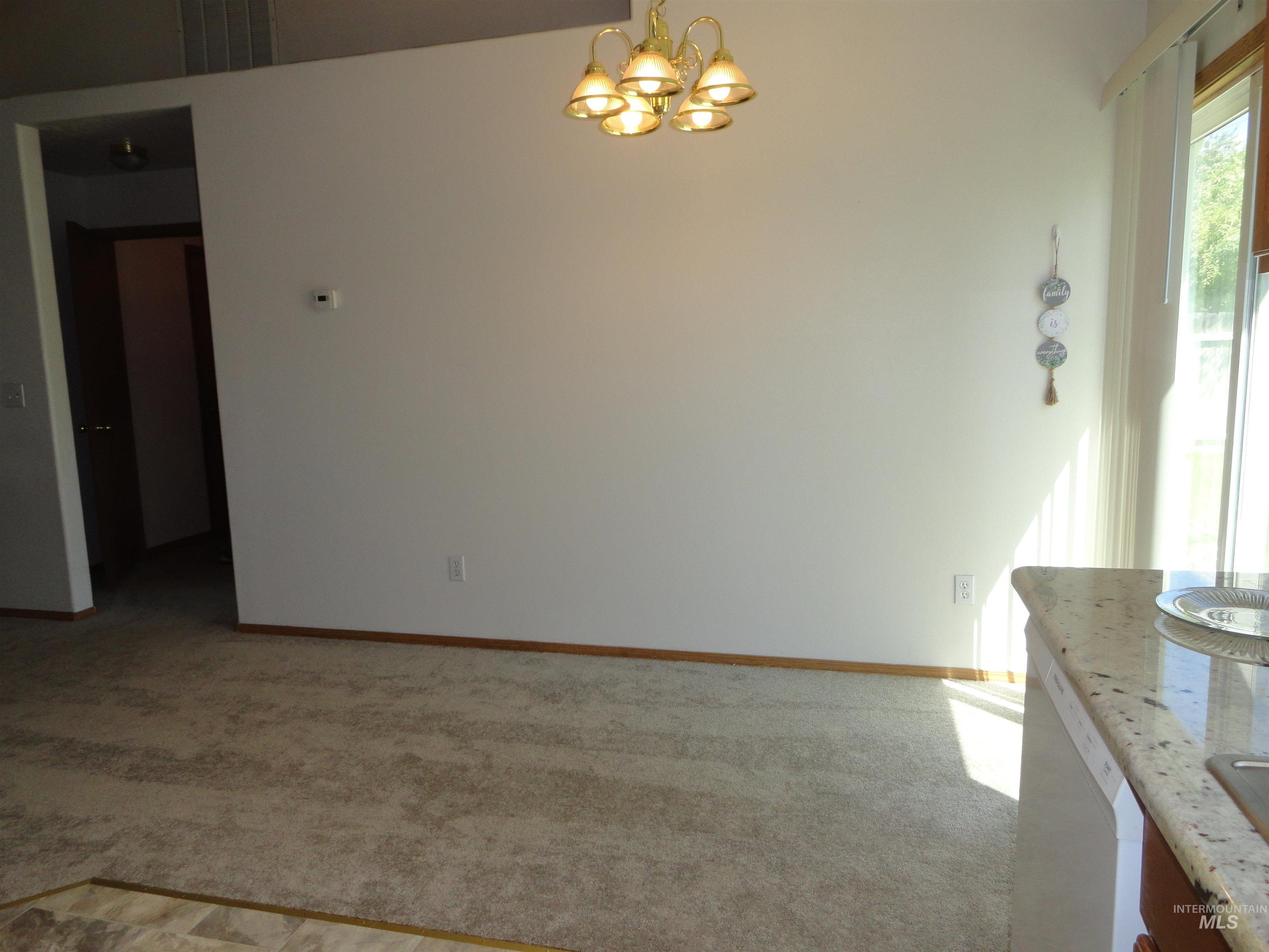 909 W Oakmont Av Property Photo 18