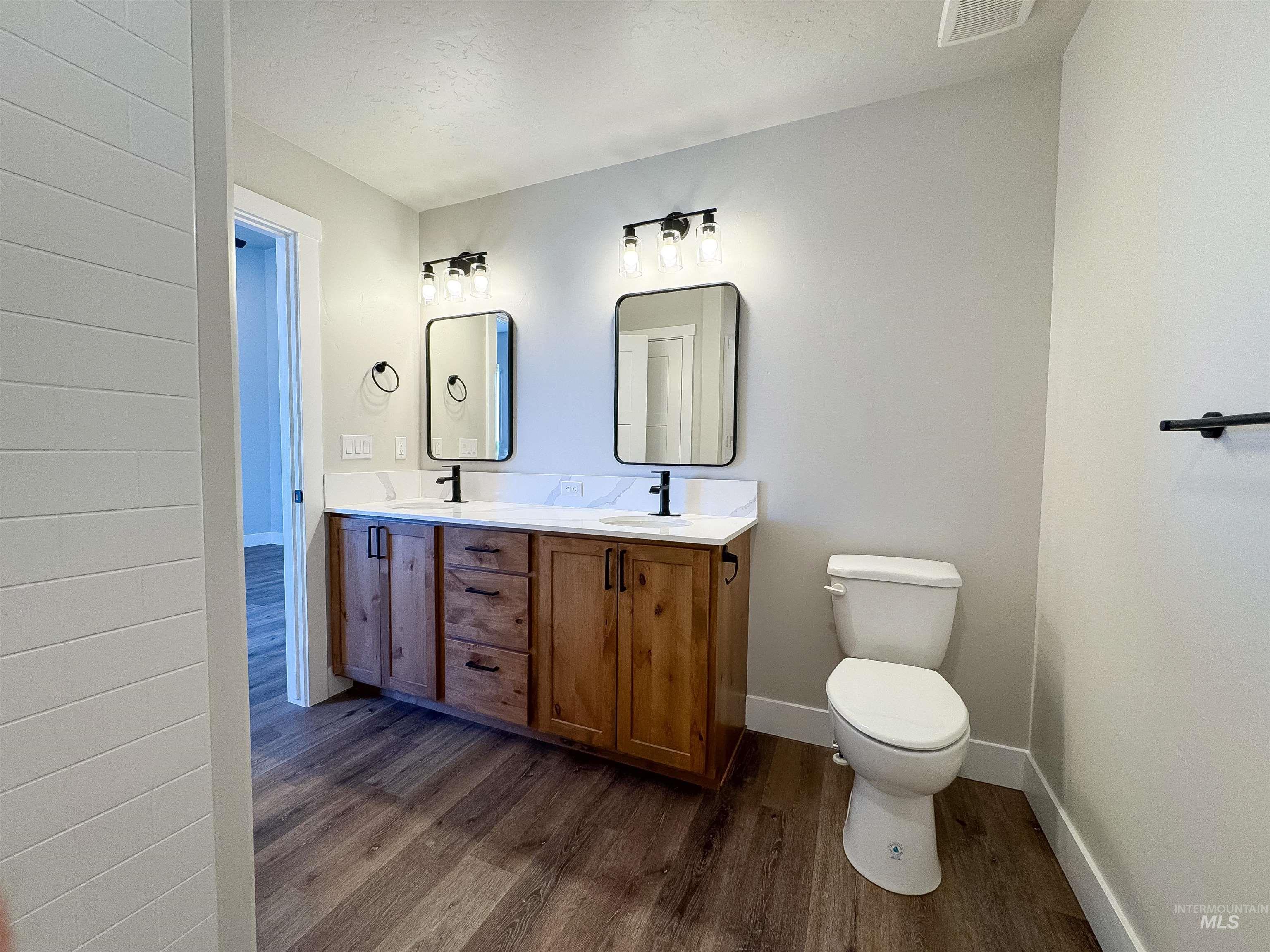 755 Pinehurst St. Property Photo 26
