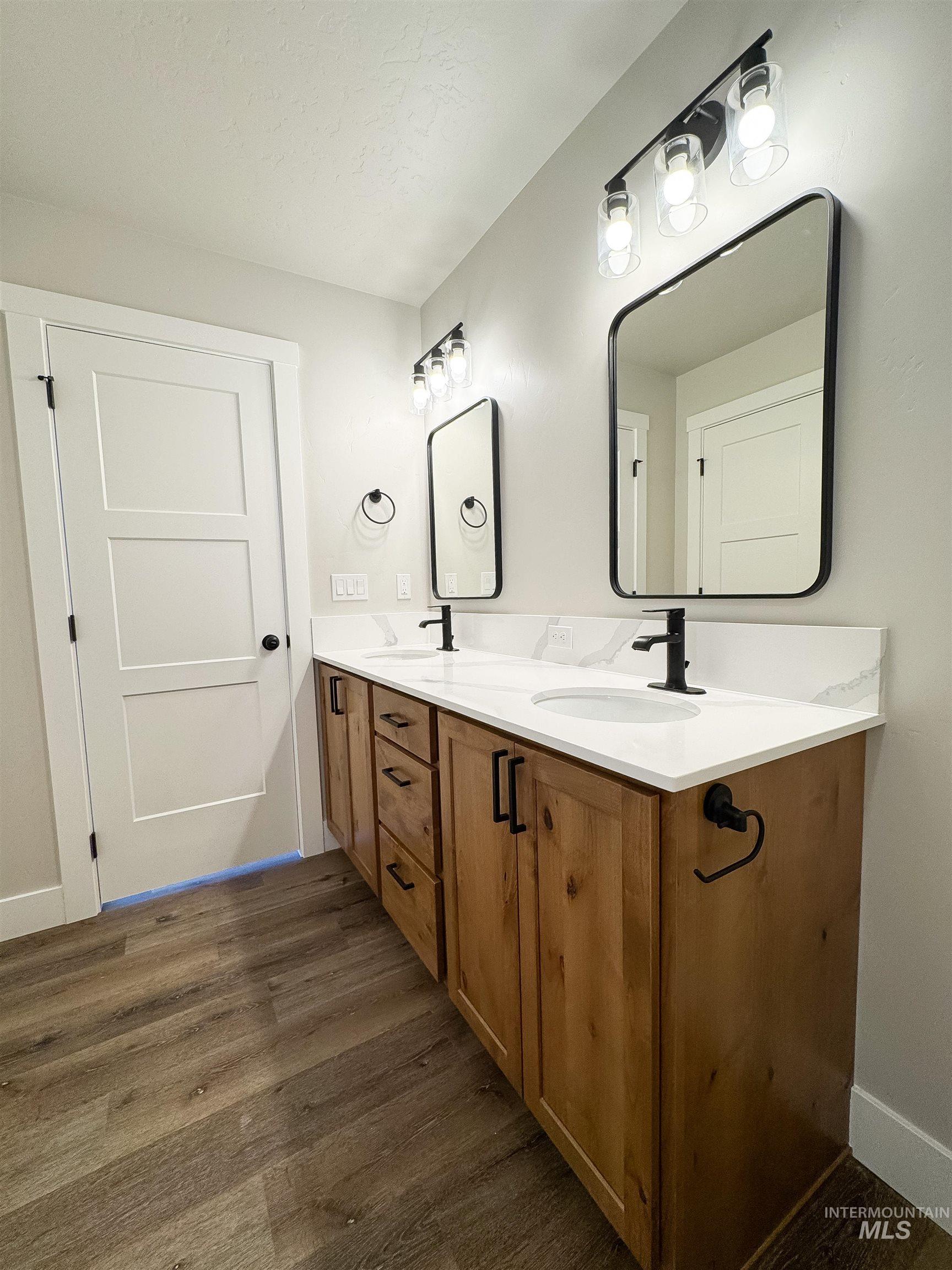 755 Pinehurst St. Property Photo 31