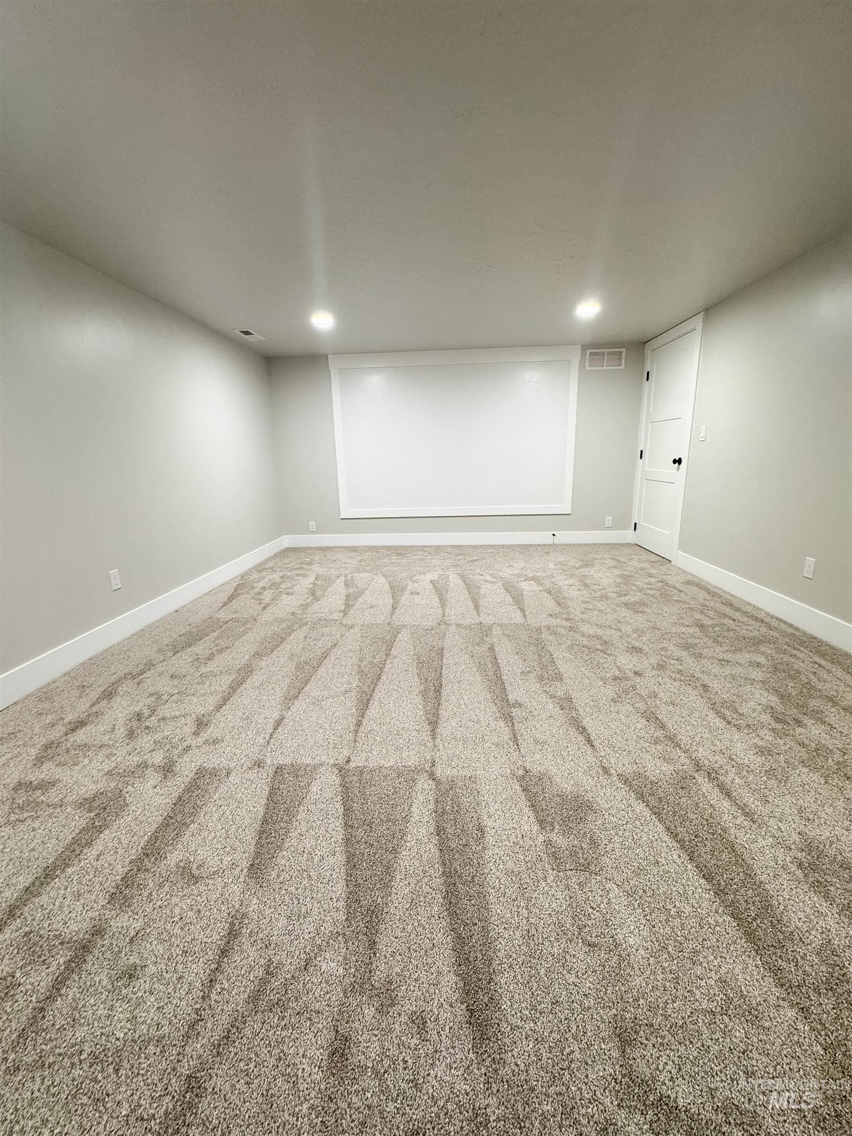 755 Pinehurst St. Property Photo 44