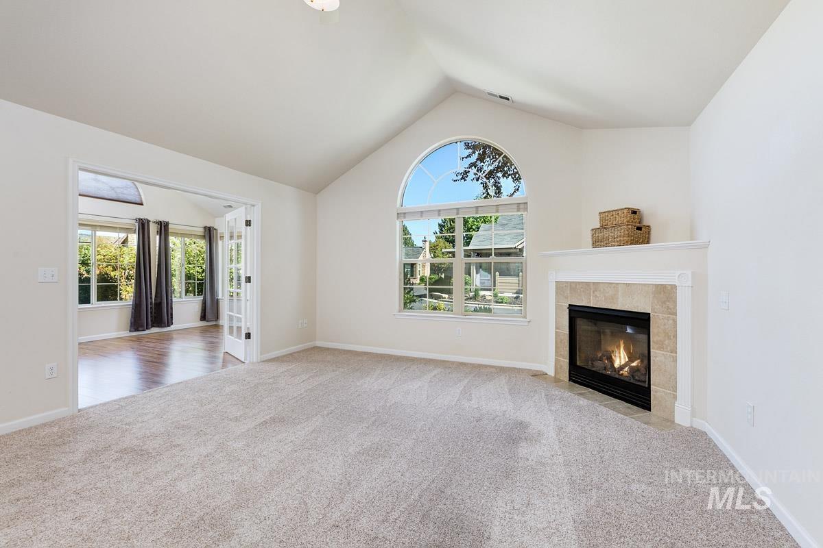 1520 N Mckinney Ln Property Photo 3