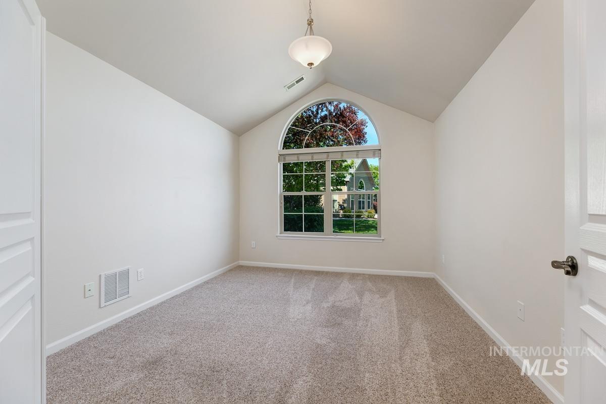 1520 N Mckinney Ln Property Photo 11