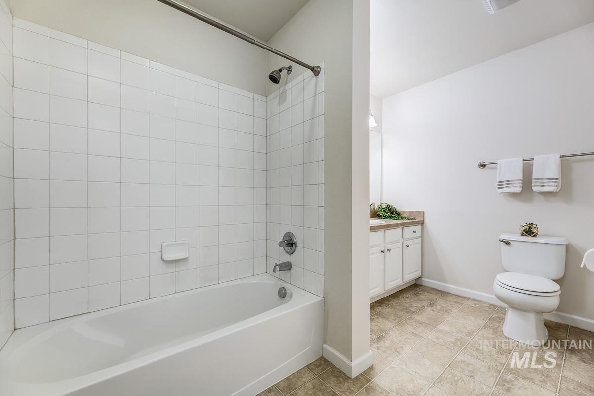 1520 N Mckinney Ln Property Photo 24