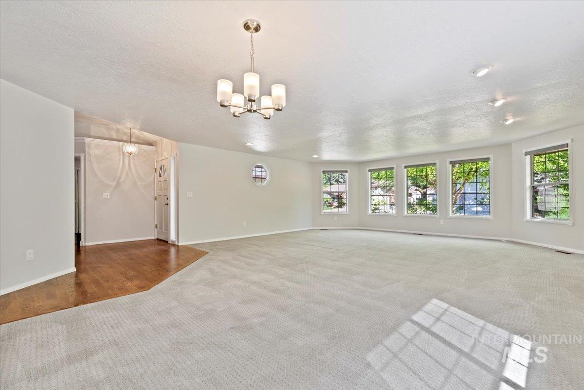 1825 E Seaside Ct. Property Photo 11