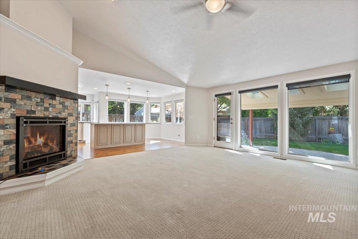 1825 E Seaside Ct. Property Photo 12