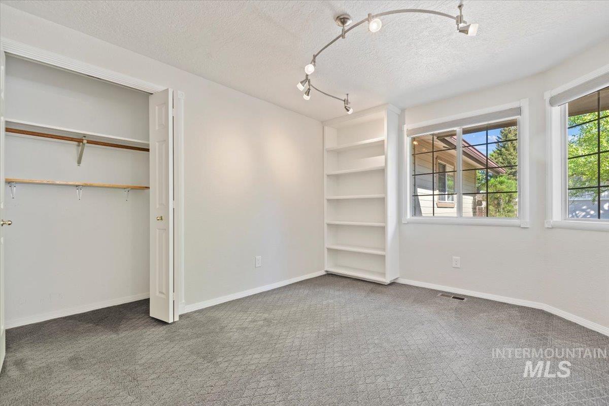 1825 E Seaside Ct. Property Photo 32