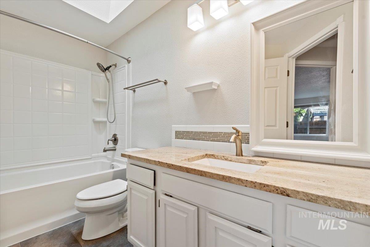 1825 E Seaside Ct. Property Photo 33