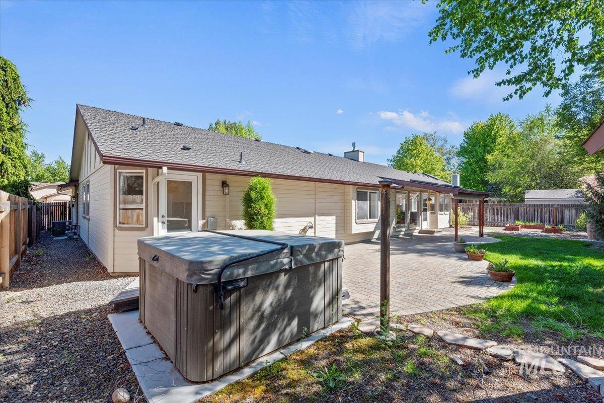 1825 E Seaside Ct. Property Photo 39