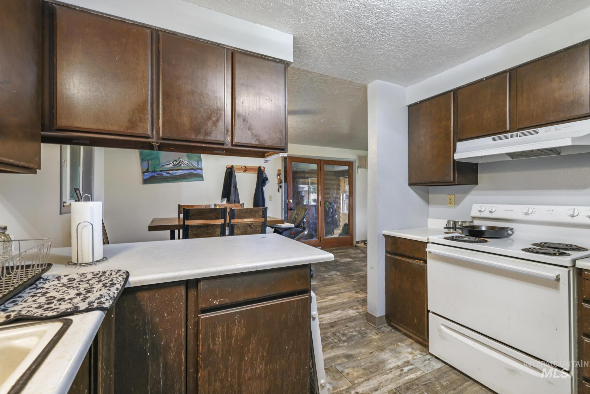 2721 Highway 93 Property Photo 11
