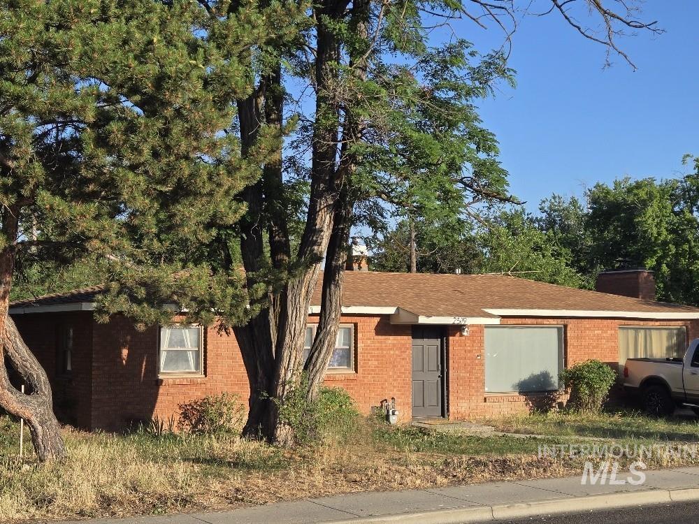 2519 S Vista Avenue Property Photo