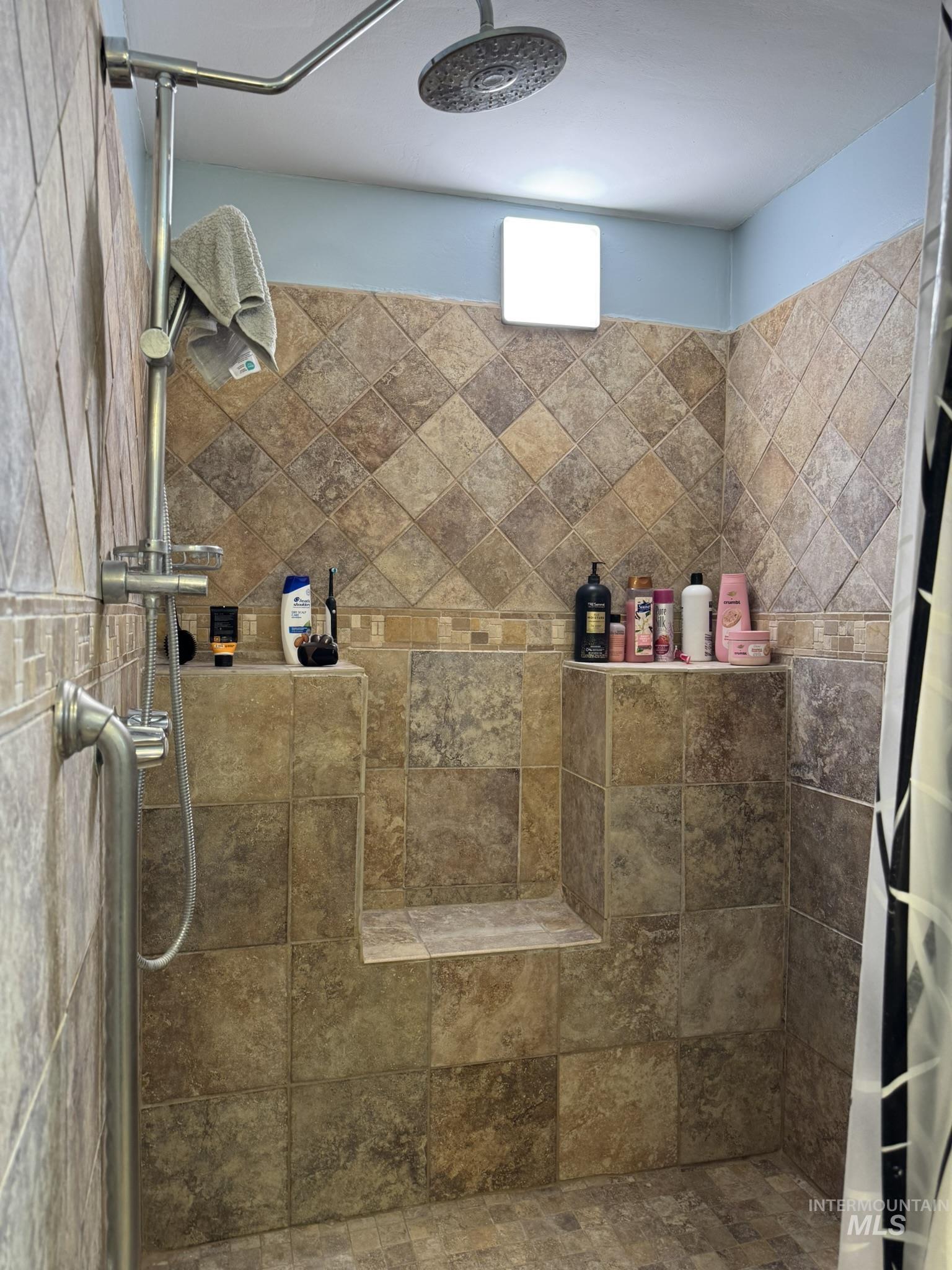 1410 California Street Property Photo 19
