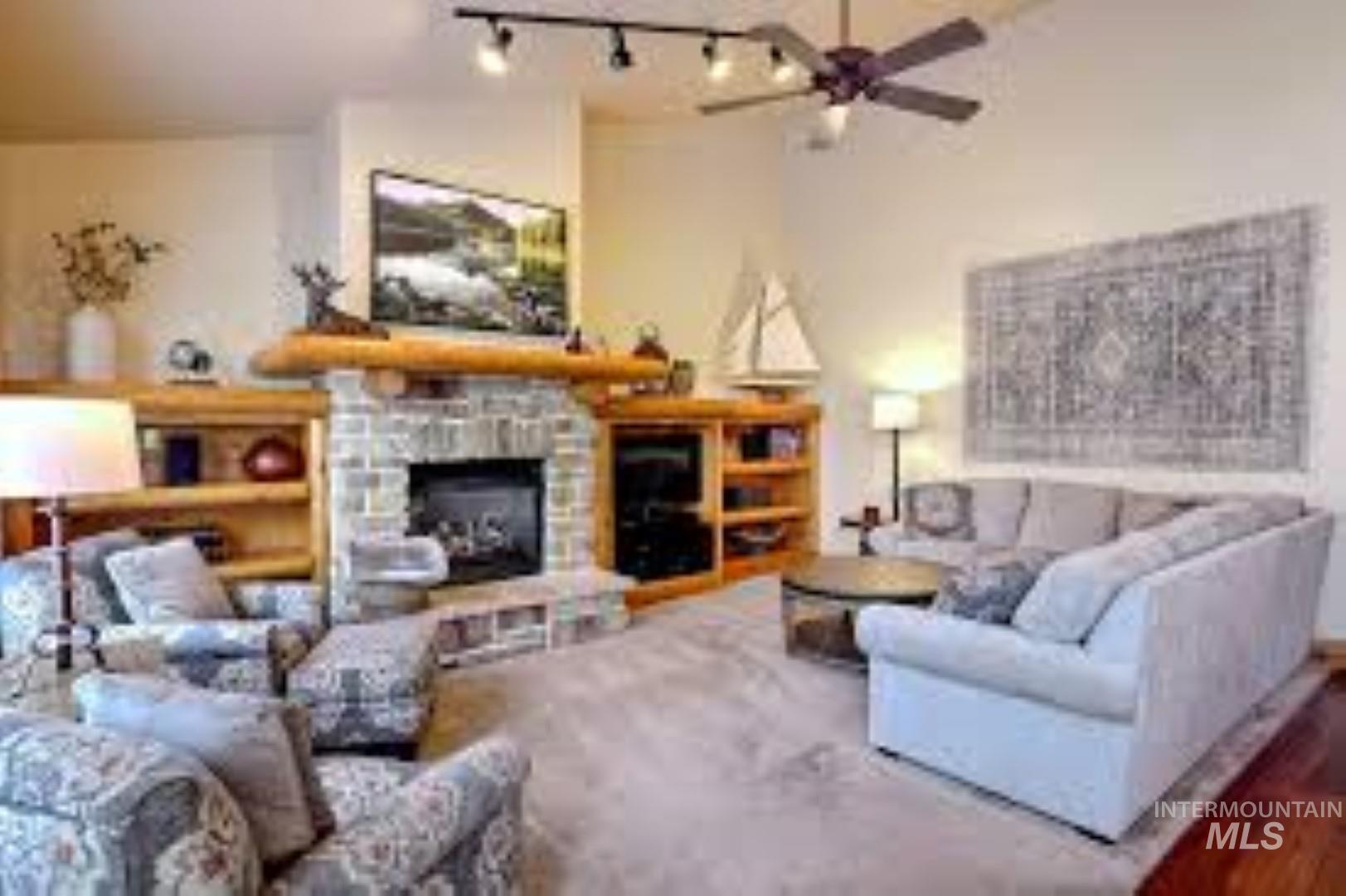 1349 Hearthstone Court Property Photo 6