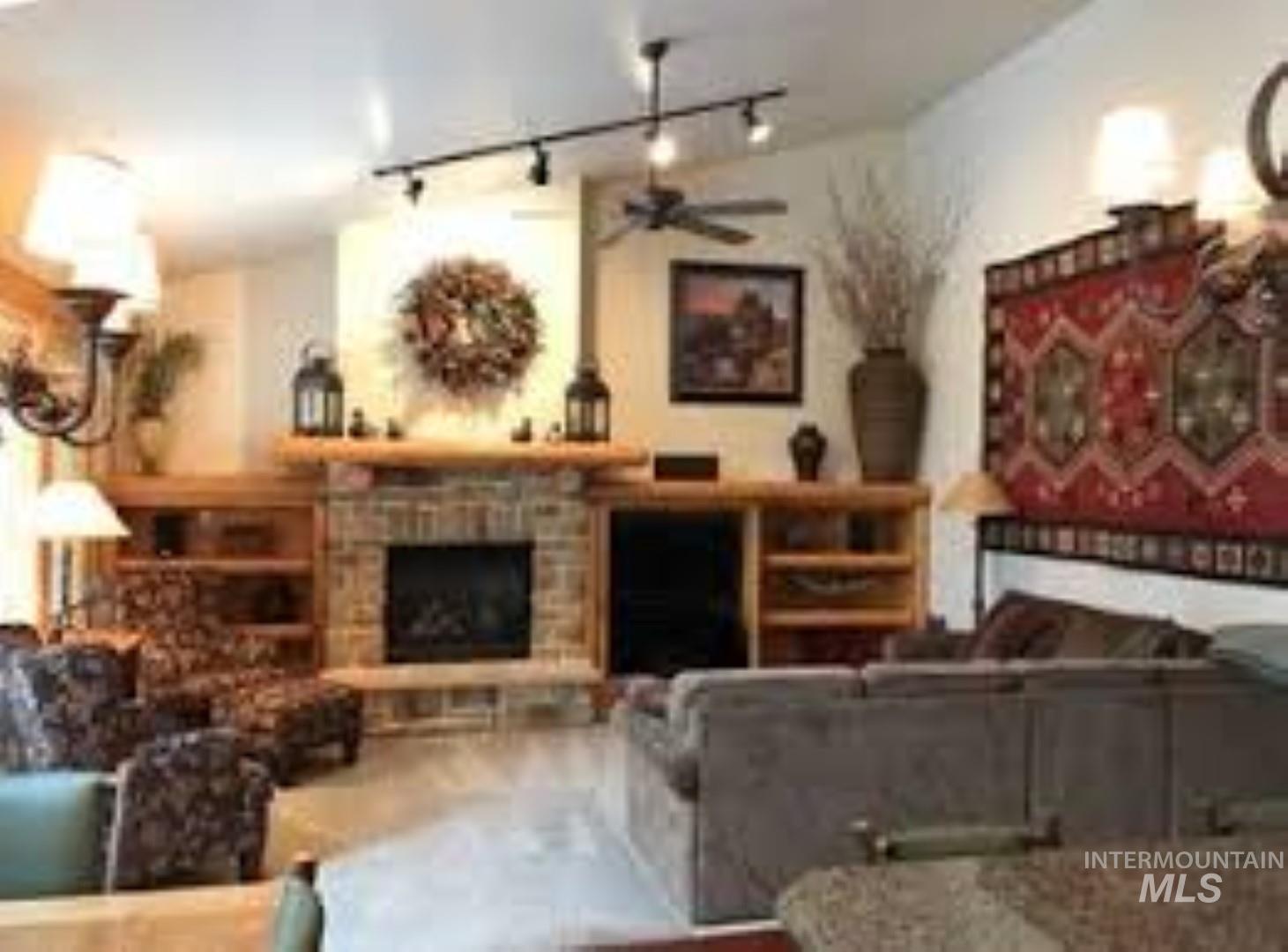 1349 Hearthstone Court Property Photo 8