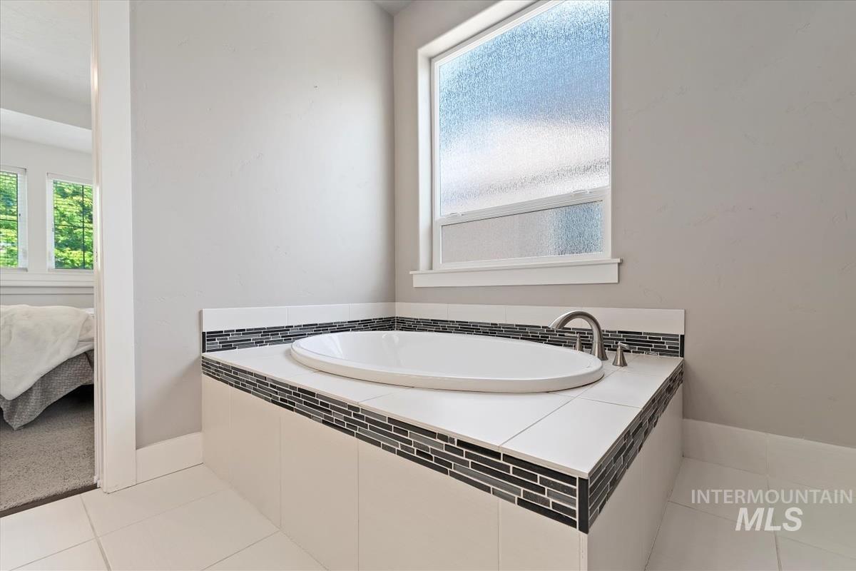 3023 E Tusa Street Property Photo 24