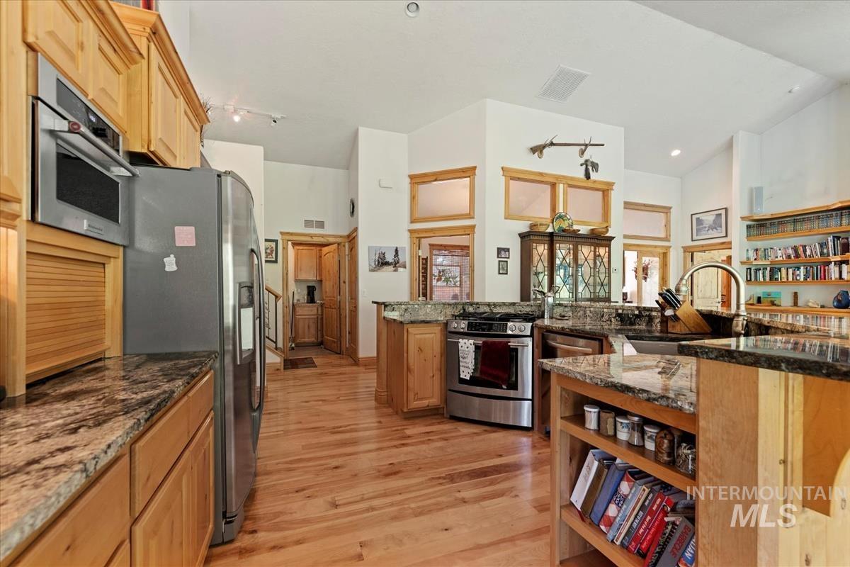 32 Coyote Property Photo 13